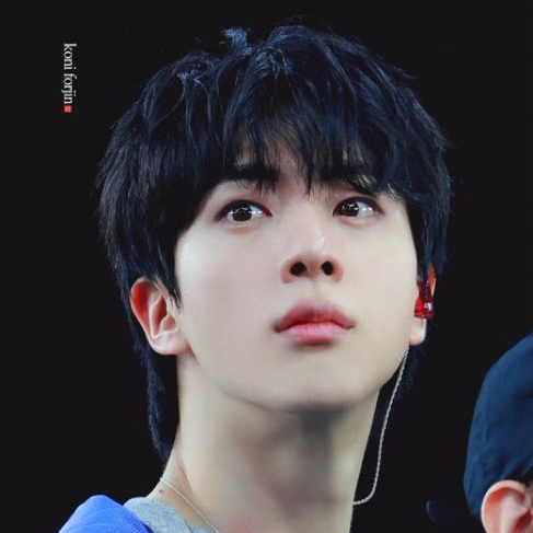 Behind-the-scenes cut of Jin (BTS)