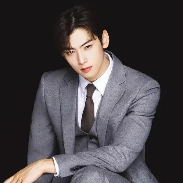 Recent activity shot of Eunwoo (ASTRO)