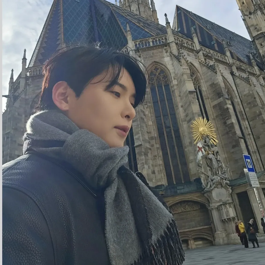 厲旭 (Super Junior)的最新活動照片