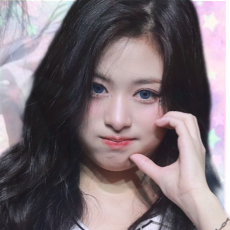 Latest photo of Ahyeon (BABYMONSTER)