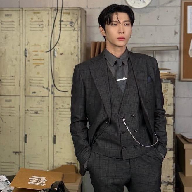 Latest photo of LEO (VIXX)