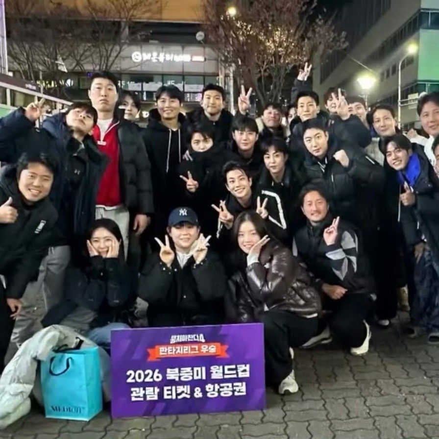 Behind-the-scenes cut of Xiumin (EXO)