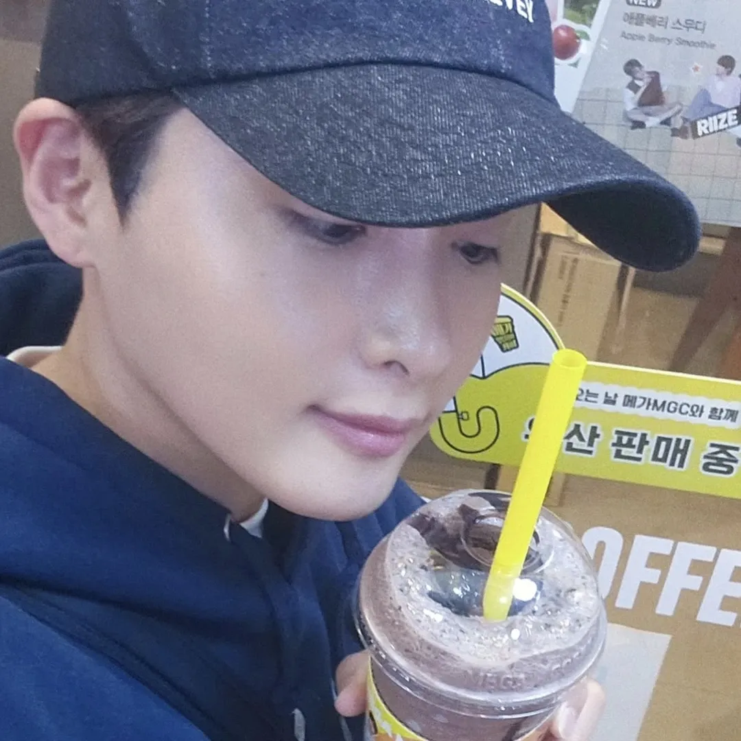 려욱 (슈퍼주니어) 팬이 찍은 순간