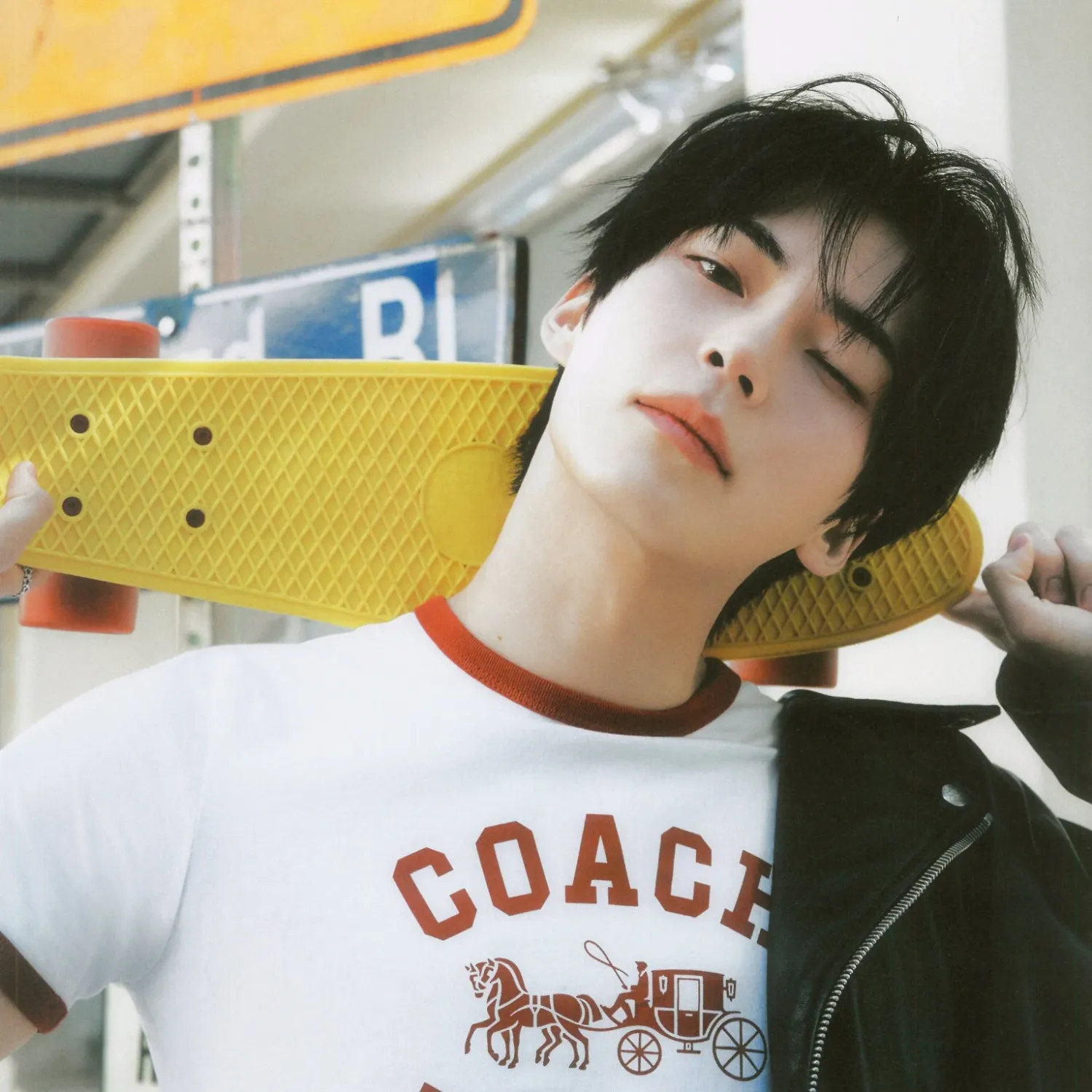 Latest photo of Sung Hanbin (ZEROBASEONE)