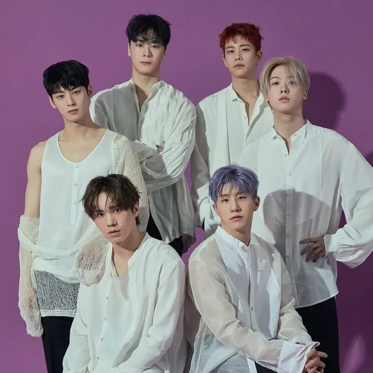 A moment captured by MJ (ASTRO)'s fan