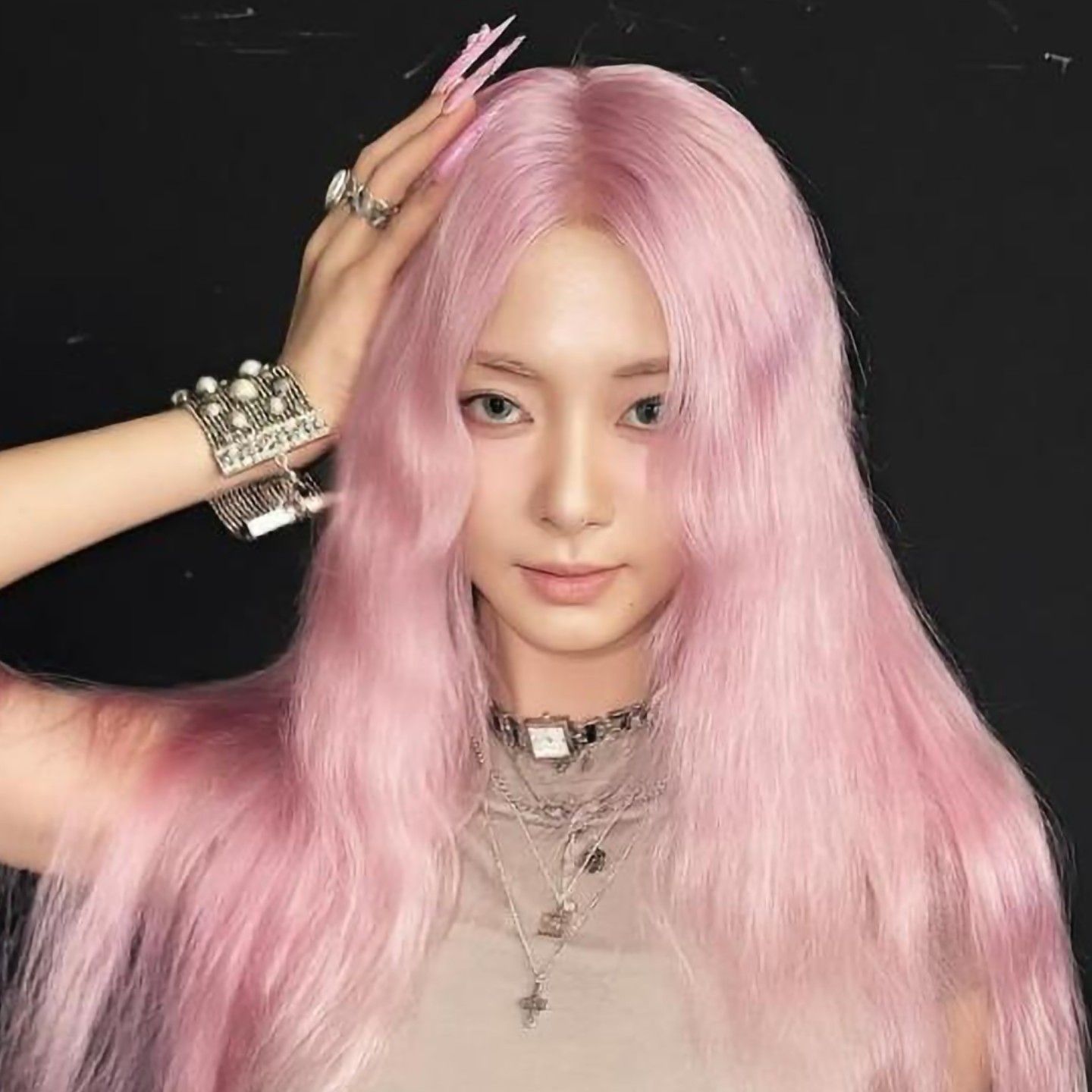 Behind-the-scenes cut of Tzuyu (TWICE)