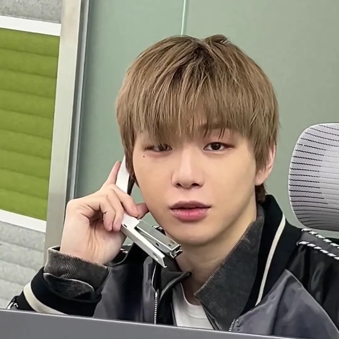 강다니엘 최근 활동샷