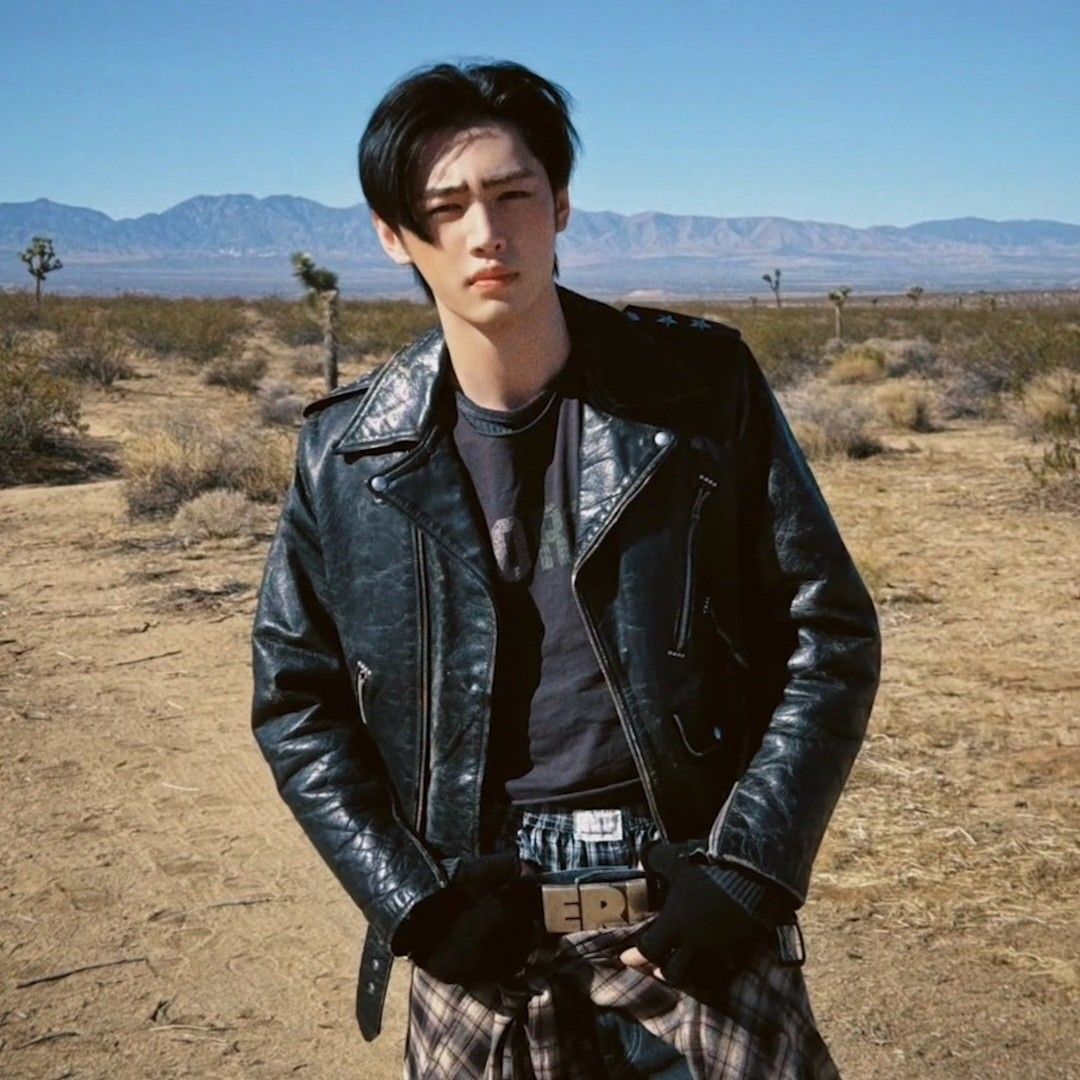 성훈 (ENHYPEN) 최근 활동샷