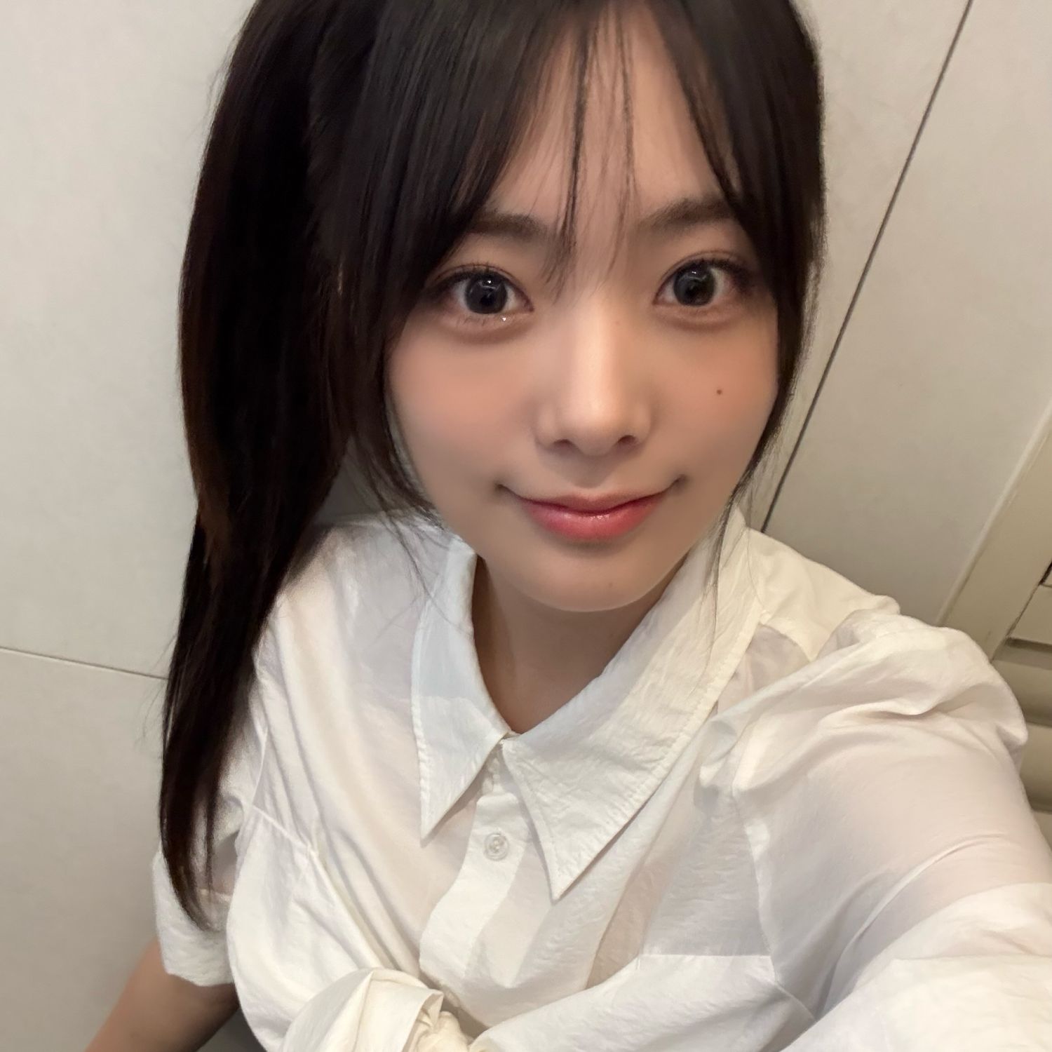 A moment captured by QWER's fan