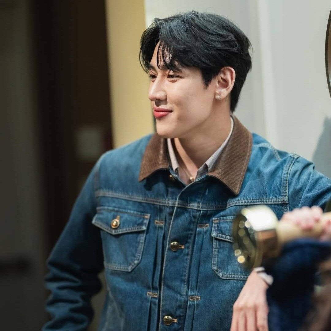 Behind-the-scenes cut of Bambam (GOT7)