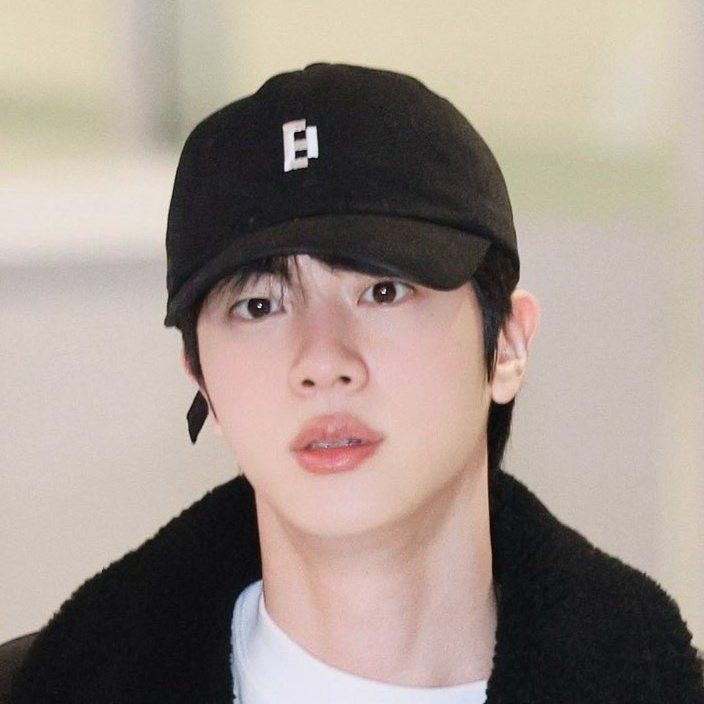 진 (방탄소년단)의 최신 사진