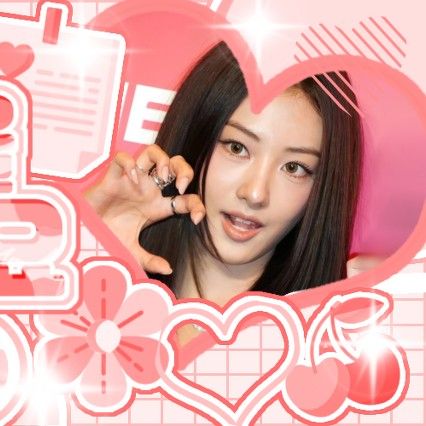 A moment captured by Gawon (MEOVV)'s fan