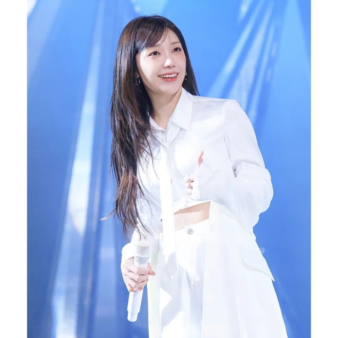 A moment captured by Jeong Eunji (Apink)'s fan