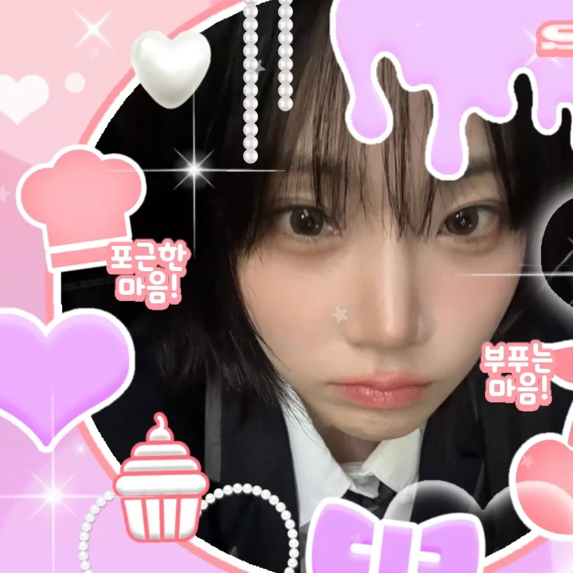 Latest photo of Kim NaKyoung (tripleS)