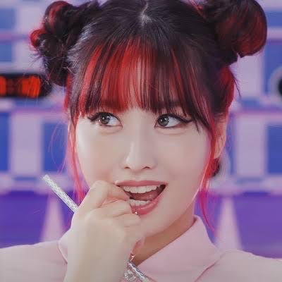 모모 (TWICE) 최근 활동샷