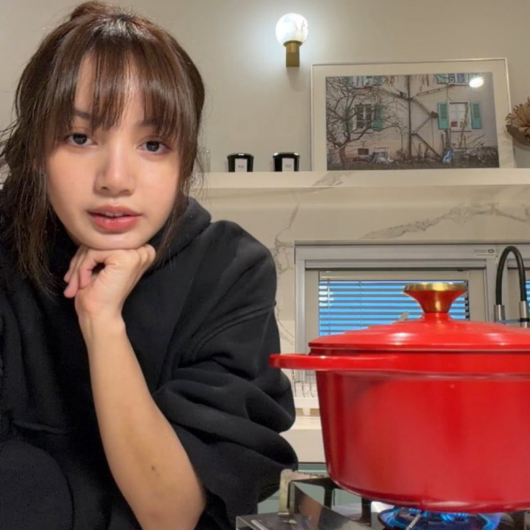 리사 (BLACKPINK)의 비하인드 컷