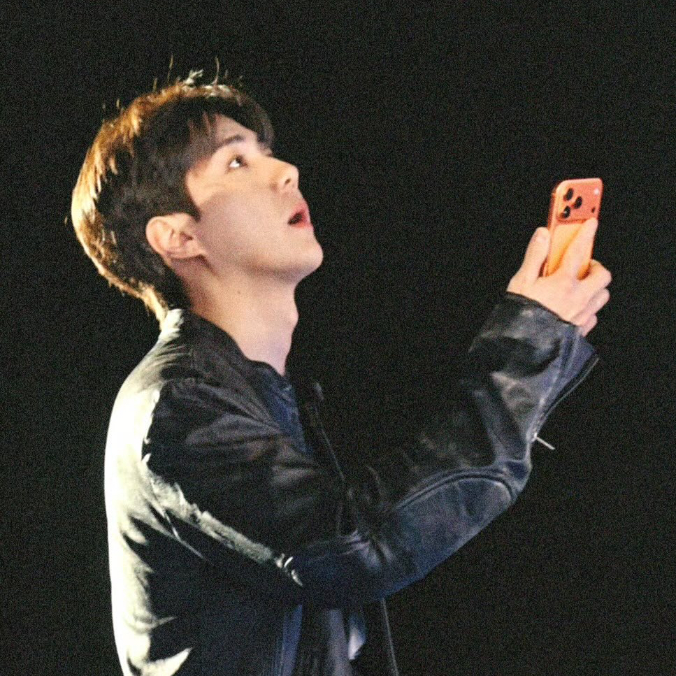 Recent activity shot of Sehun (EXO)