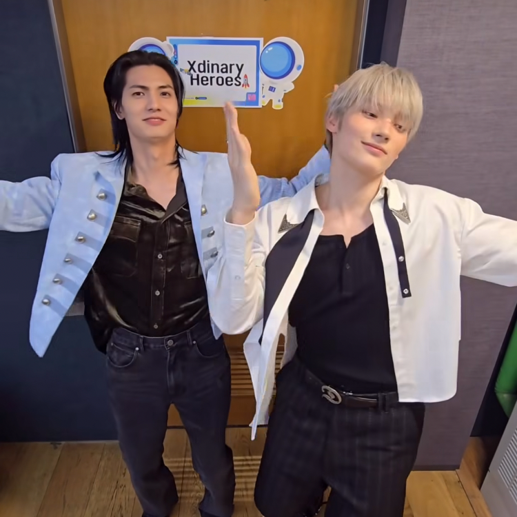 투모로우바이투게더 최근 활동샷