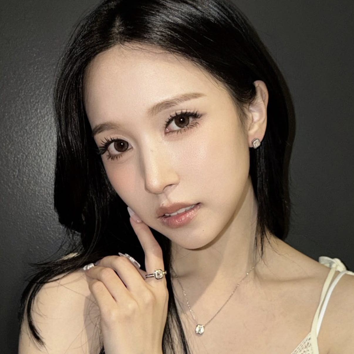 Potret di balik layar Mina (TWICE)