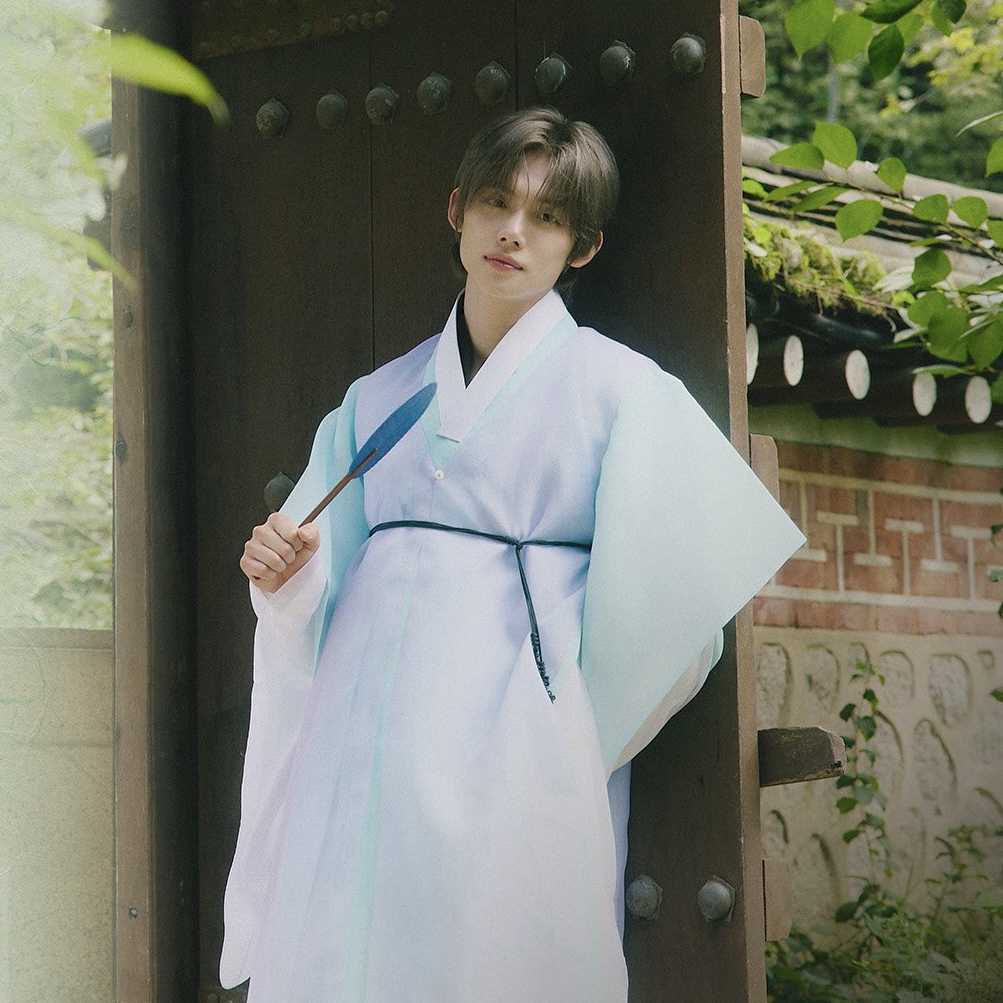 Recent activity shot of Yeonjun (TOMORROW X TOGETHER)