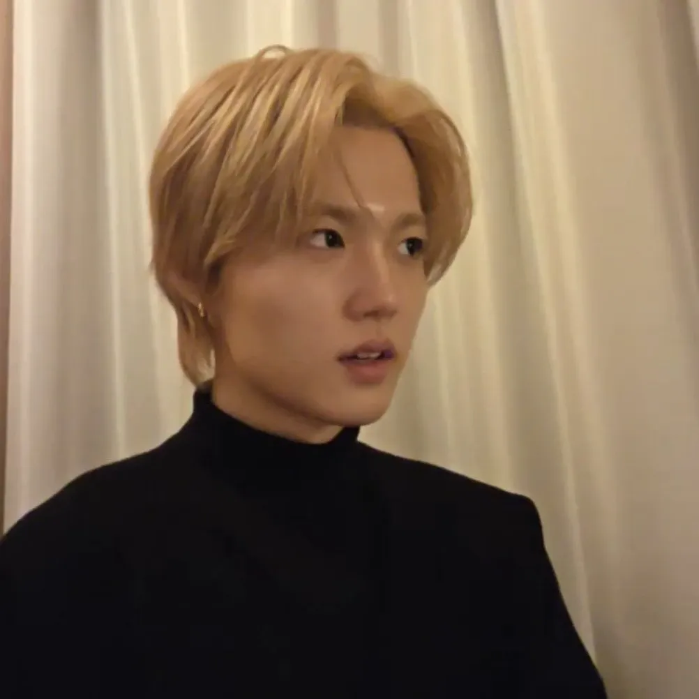 Recent activity shot of Doyoung (TREASURE)