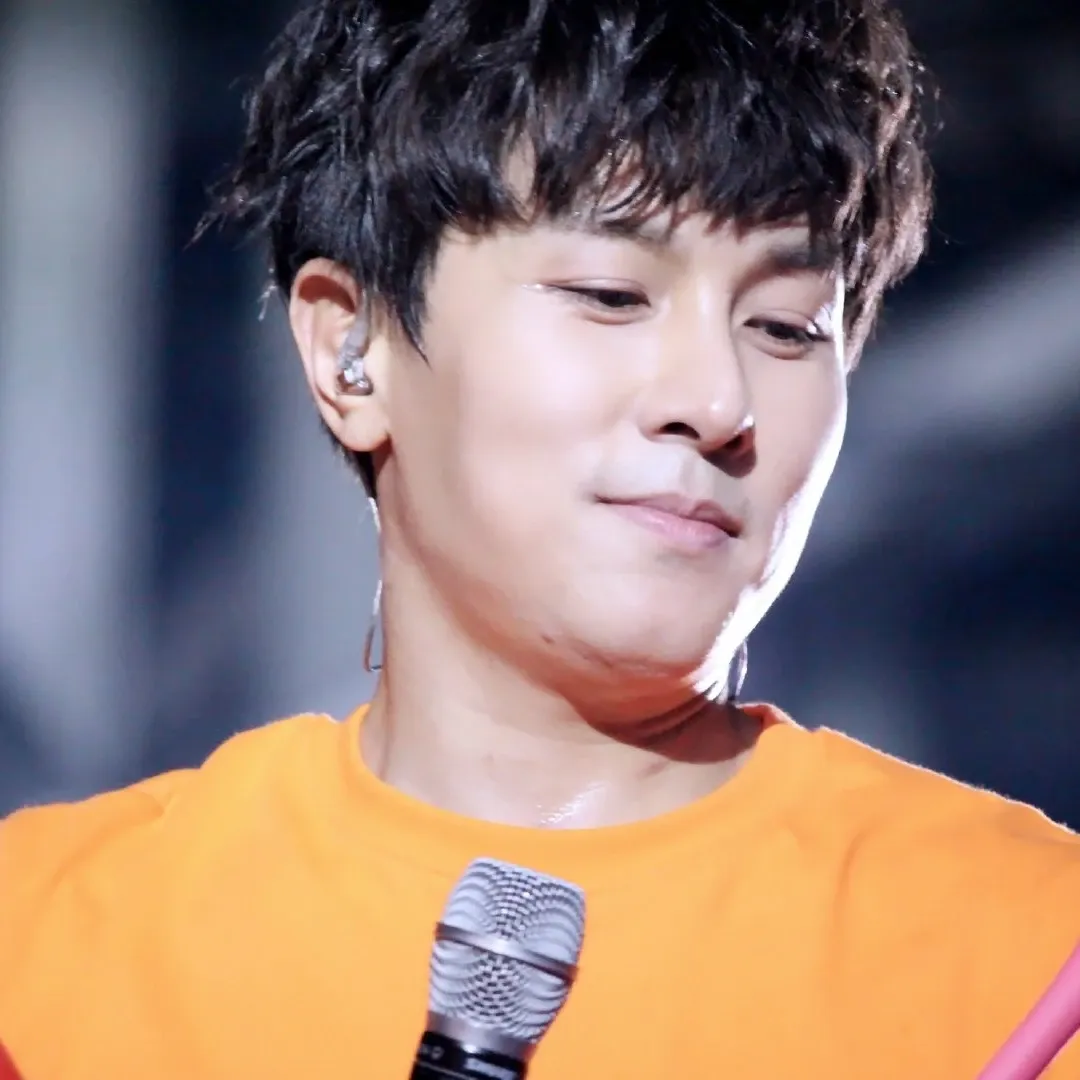 Recent activity shot of Kim Dongwan (SHINHWA)