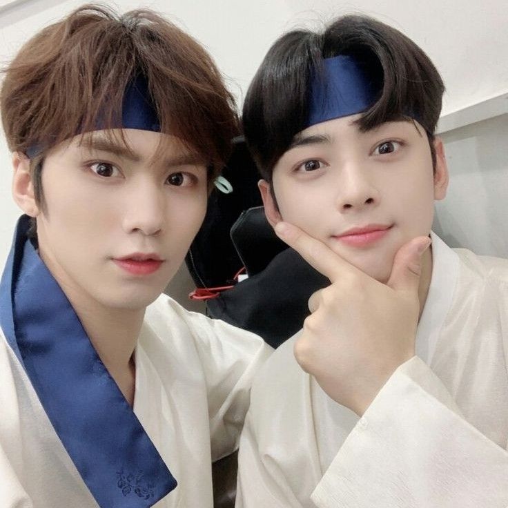 Recent activity shot of Eunwoo (ASTRO)