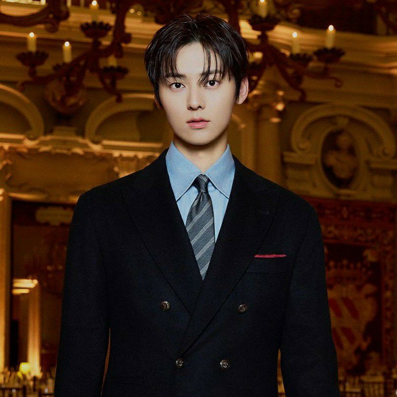 황민현의 비하인드 컷