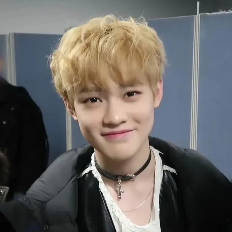 Behind-the-scenes cut of Chenle (NCT DREAM)