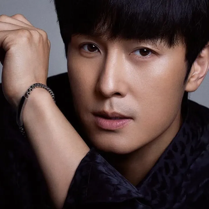 Behind-the-scenes cut of Kim Dongwan (SHINHWA)