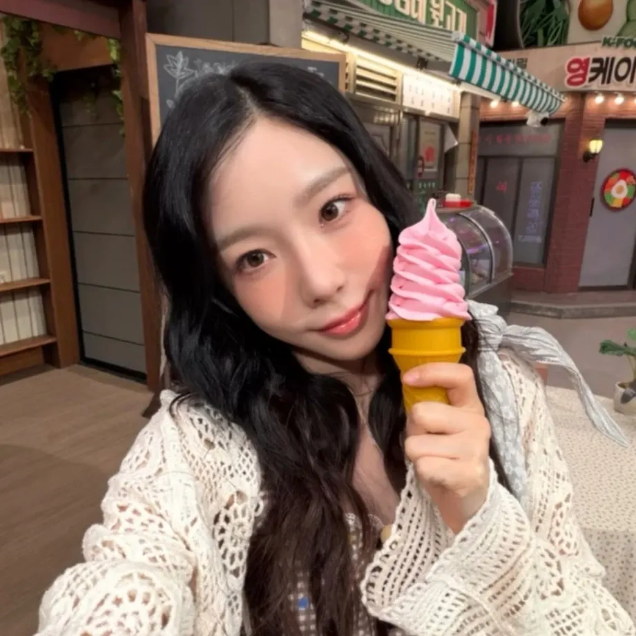 A moment captured by Taeyeon (Girls' Generation)'s fan