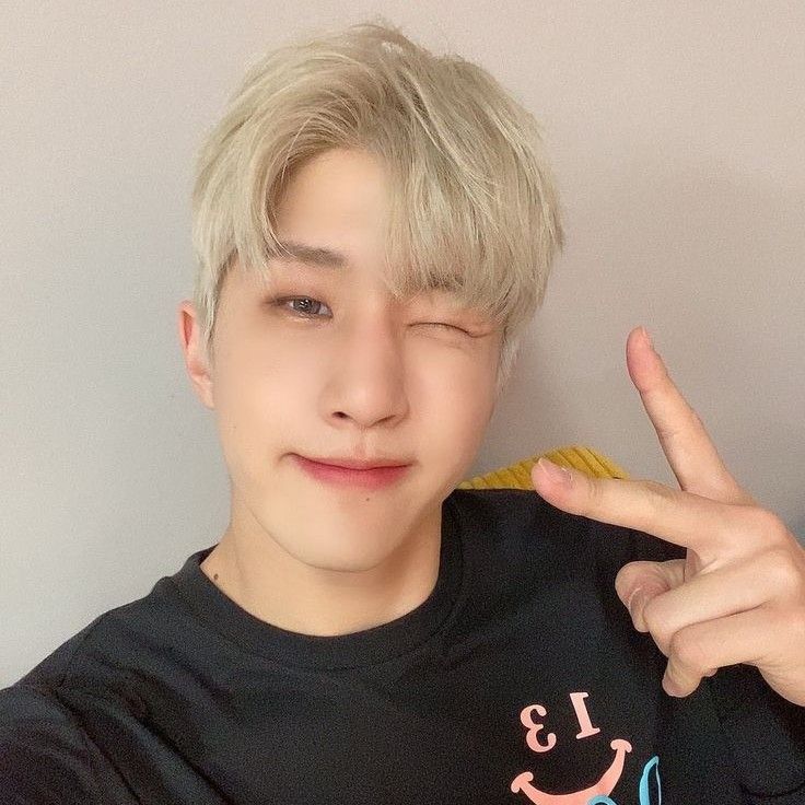 아스트로의 최신 사진