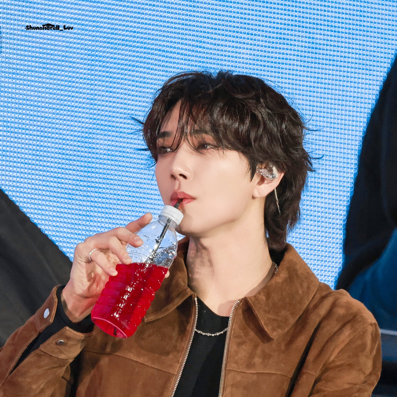 Behind-the-scenes cut of Joshua (SEVENTEEN)