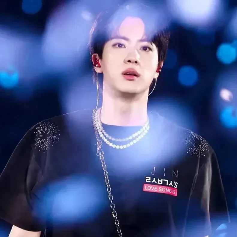 진 (방탄소년단)의 최신 사진