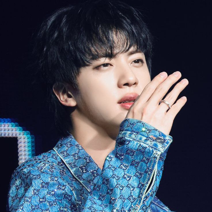 진 (방탄소년단) 최근 활동샷