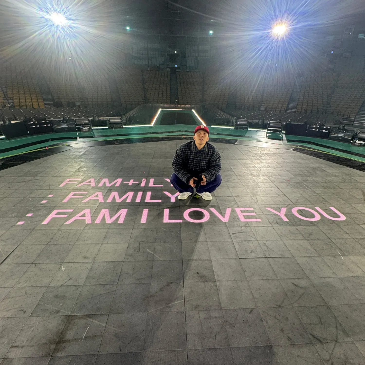 Behind-the-scenes cut of G-DRAGON (BIGBANG)