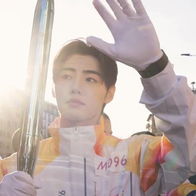 Momen yang diabadikan oleh penggemar Sunghoon (ENHYPEN)