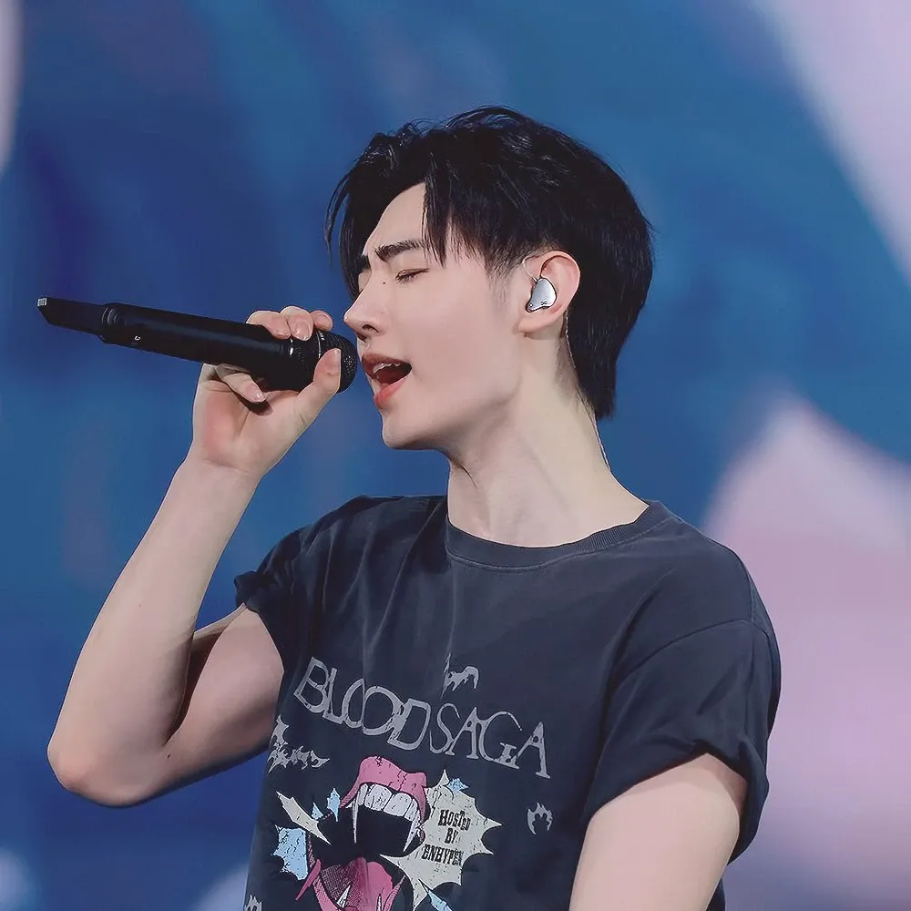 A moment captured by Sunghoon (ENHYPEN)'s fan