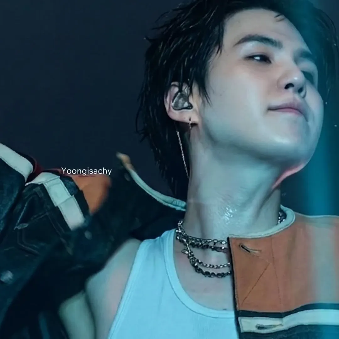 Foto terbaru SUGA (BTS)