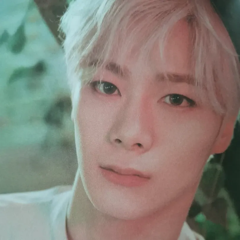 Latest photo of Moonbin (ASTRO)