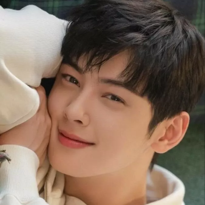 Latest photo of Eunwoo (ASTRO)
