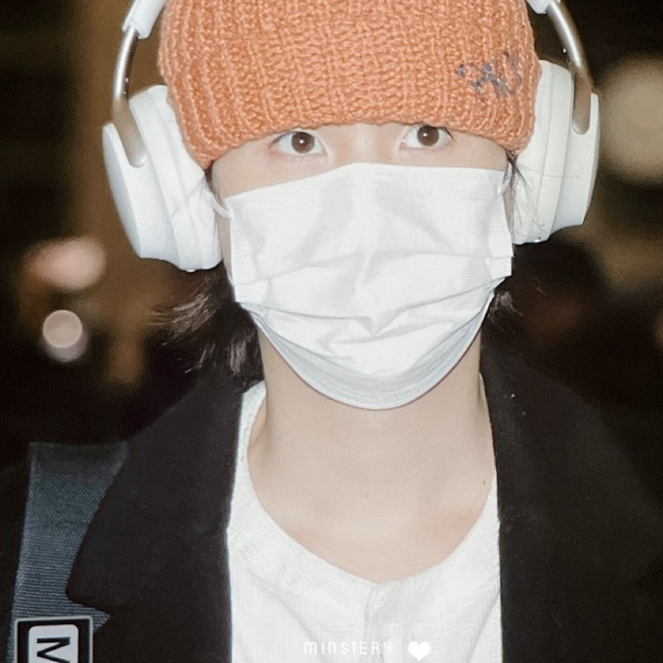 Foto aktivitas terbaru SUGA (BTS)