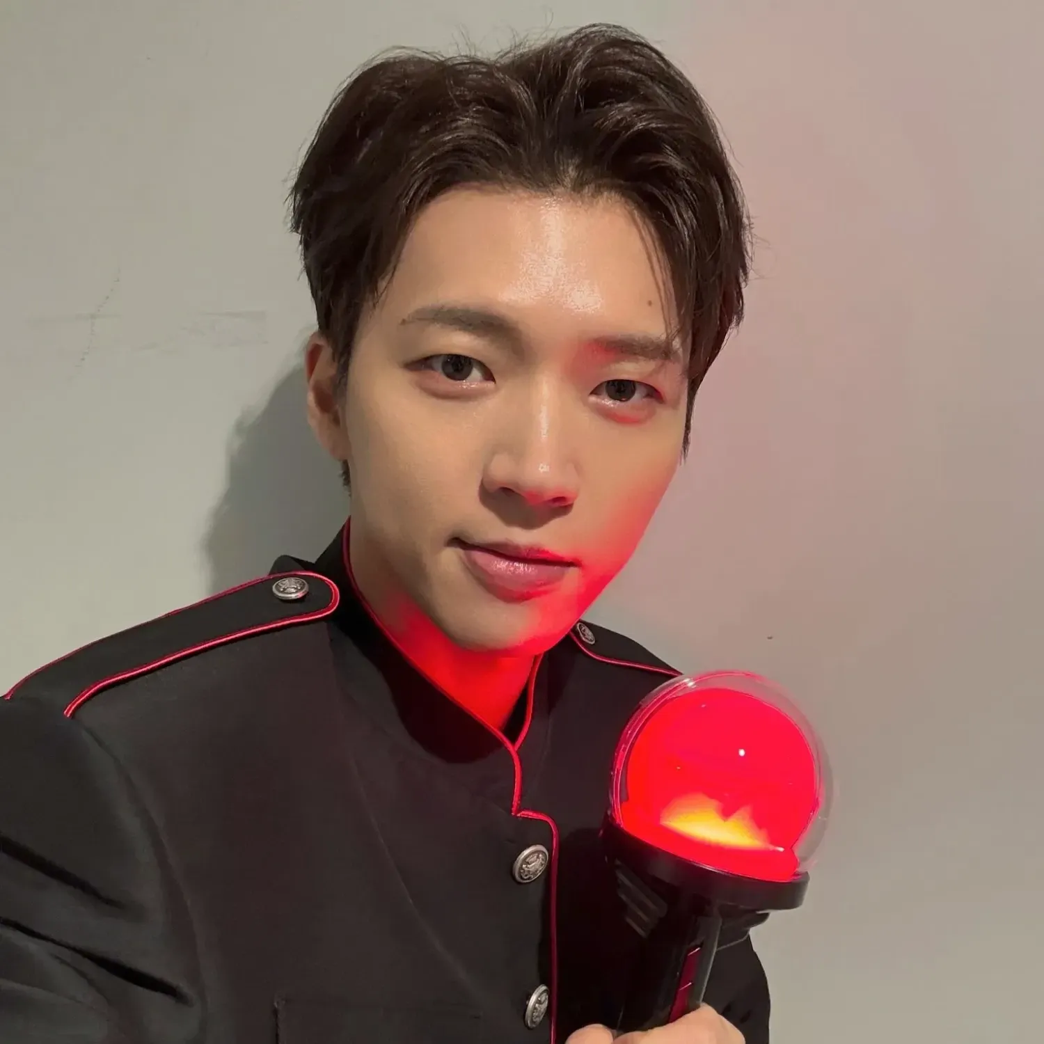 Behind-the-scenes cut of Woohyun (INFINITE)