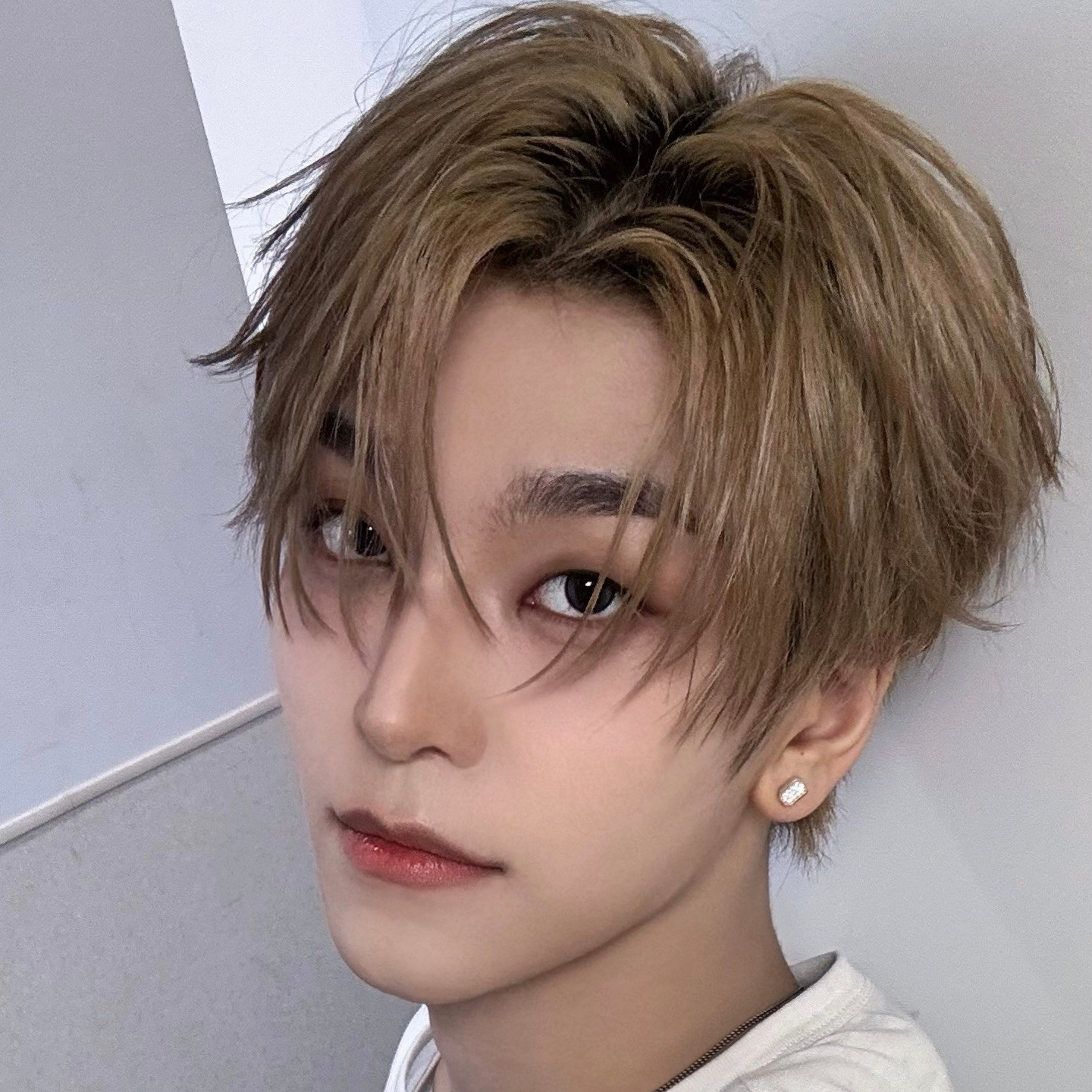 A moment captured by He Xinlong (ALPHA DRIVE ONE)'s fan