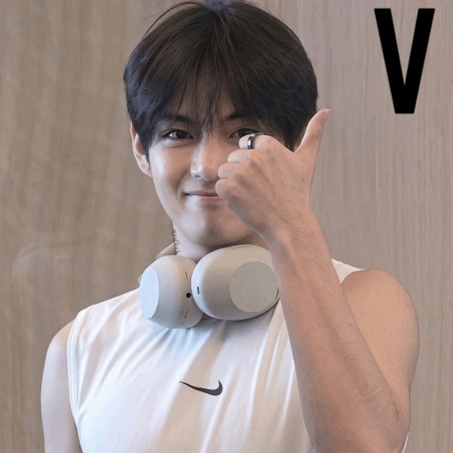 A moment captured by V (BTS)'s fan