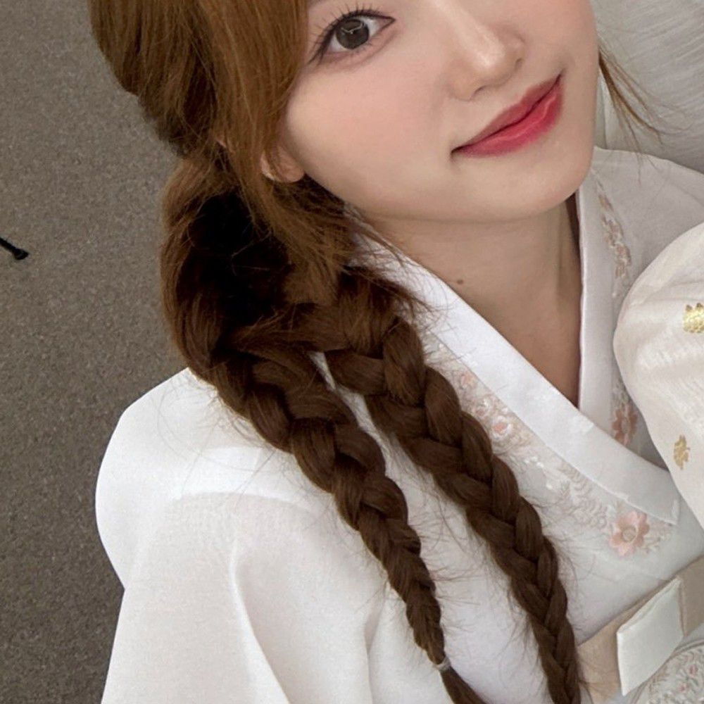 A moment captured by Loossemble's fan