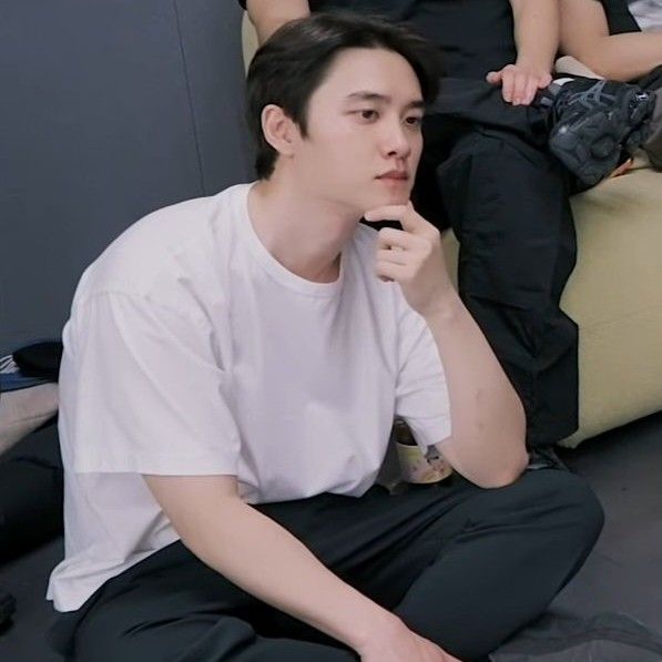 D.O. (EXO)粉絲拍下的瞬間