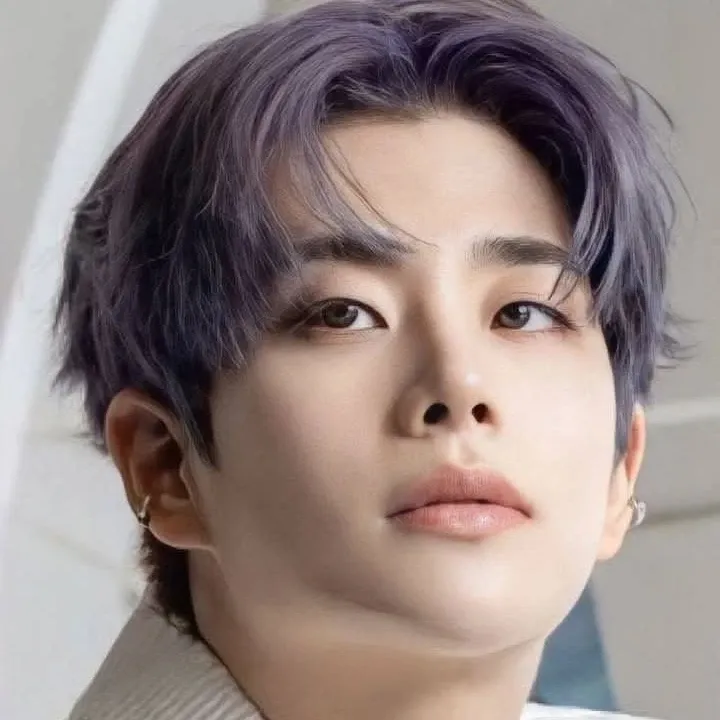 A moment captured by MJ (ASTRO)'s fan