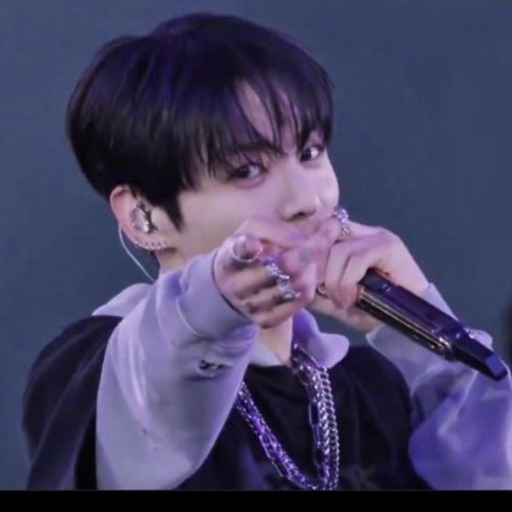 A moment captured by Jungkook (BTS)'s fan