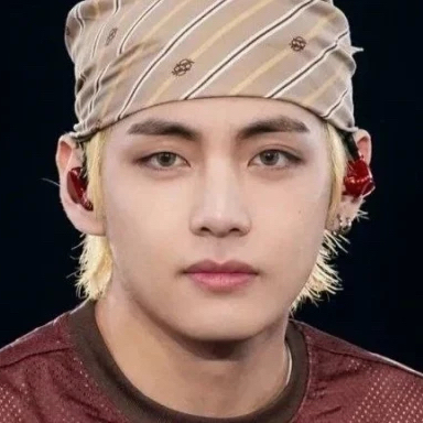 V (BTS)の最新写真